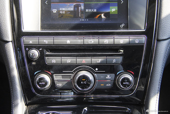 2015款捷豹XJL 3.0L自动SC两驱尊享商务版