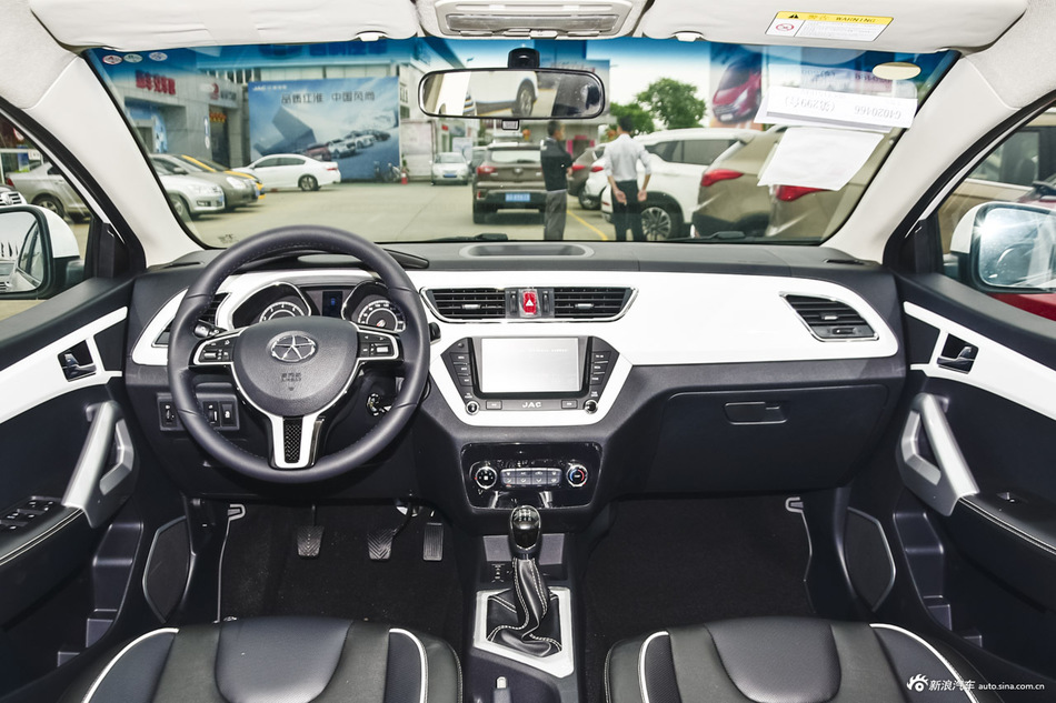 2016款瑞风S2 1.5L手动豪华智能型双色版