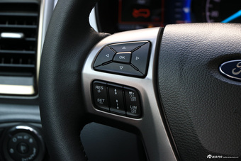 2017款撼路者2.0T自动四驱豪华版汽油7座