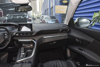 2018款标致4008 1.6T自动豪华版350THP