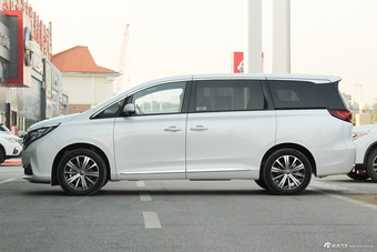 2018款传祺GM8自动320T旗舰版