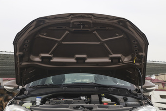 2014款东风标致301 1.6L手动舒适版CNG