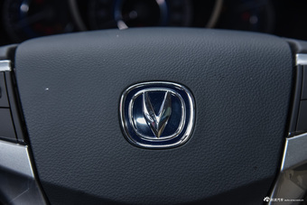 2015款逸动1.6L手动豪华型国5