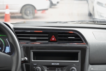 2017款EC系列 EC200 灵动版