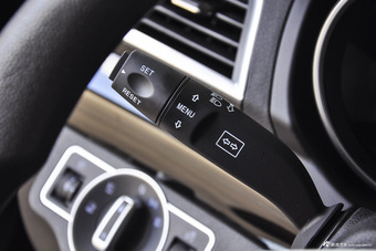 2015款猎豹CS10 2.0T手动卓越版 纽约黑