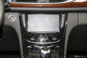 2015款众泰Z500 1.5T 手动尊贵型