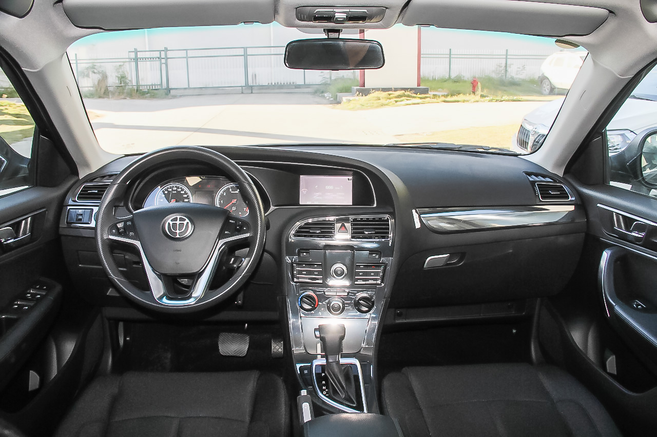 2016款中华V5 1.5T自动两驱运动型