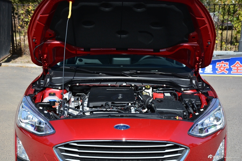 2019款福克斯三厢1.5T自动锋潮型EcoBoost 180
