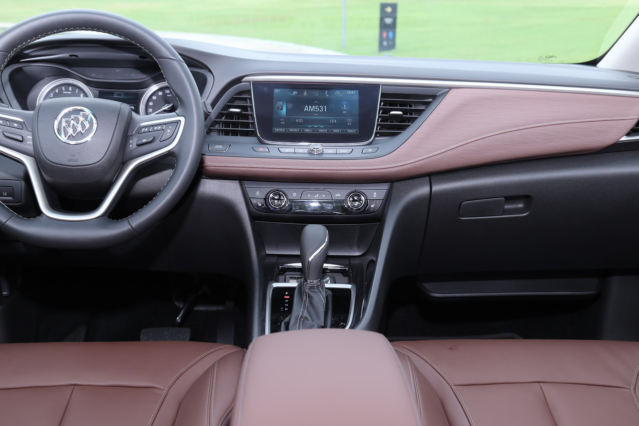 2018款别克GL6 1.3T自动18T尊贵型6座