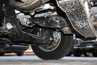 2017款驭胜S350 2.0T自动两驱柴油豪华天窗版5座