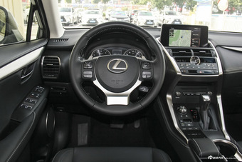 2017款雷克萨斯NX200 2.0L自动全驱锋尚版