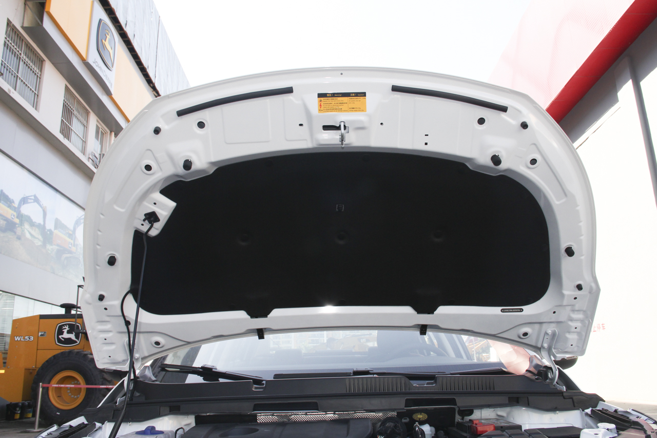 2018款艾瑞泽GX 1.5T CVT型色版