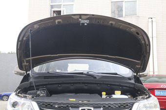 2016款宝骏730 1.5T手动豪华版 7座