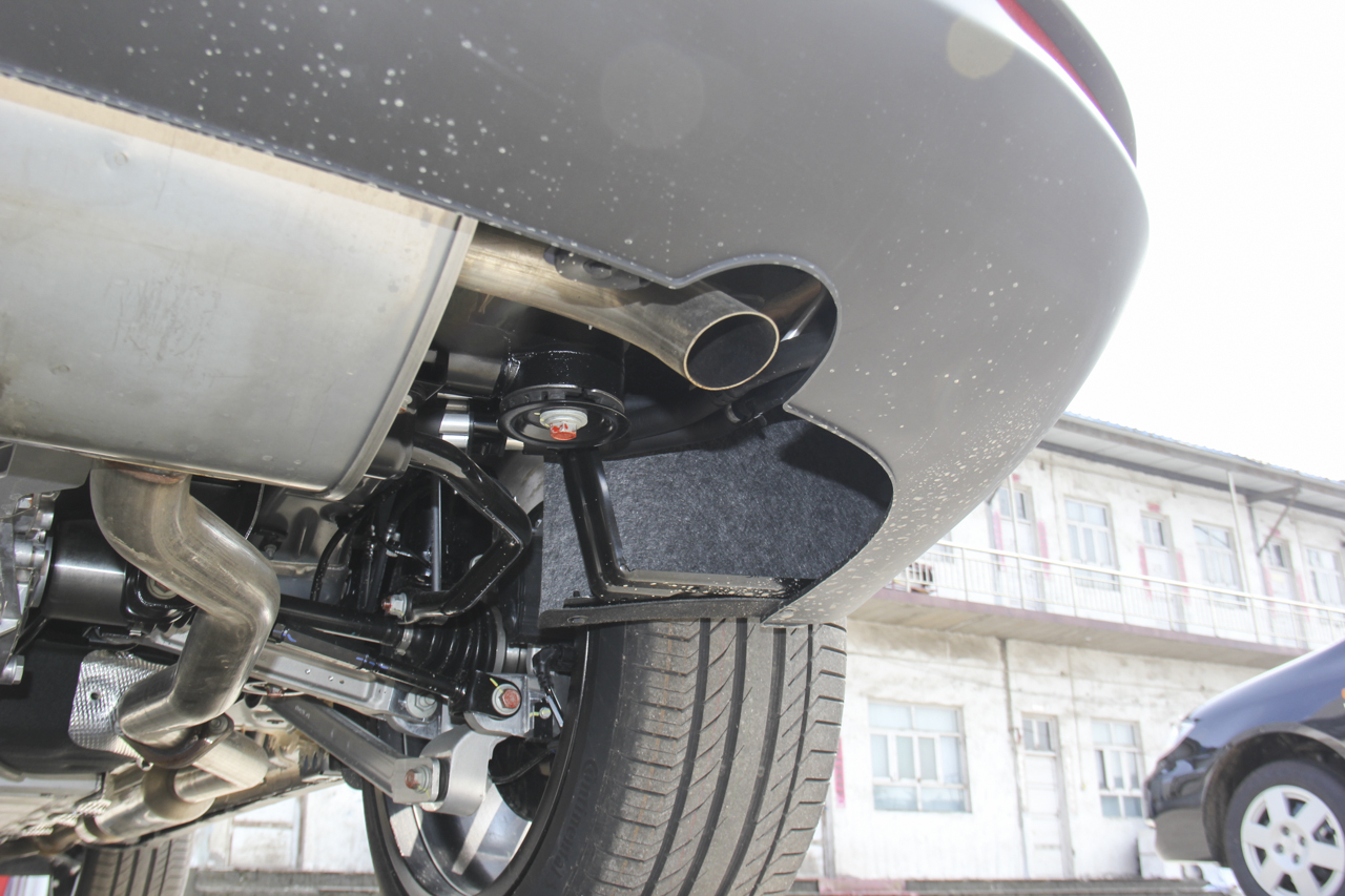 2018款比亚迪唐新能源2.0T全时四驱智联创享型7座