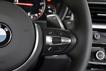 2018款宝马3系2.0T自动320Li 领先型M运动套装