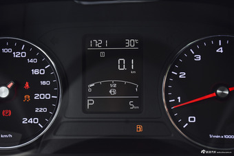 2018款荣威RX5 1.5T 20T自动两驱互联网智惠版