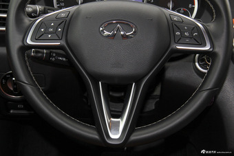 2017款英菲尼迪QX30 1.6T自动两驱运动版