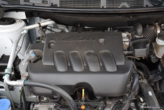 2016款启辰T70X 2.0L自动睿享运动版