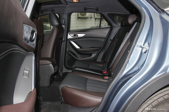 2016款马自达CX-4 2.0L自动两驱蓝天品位版