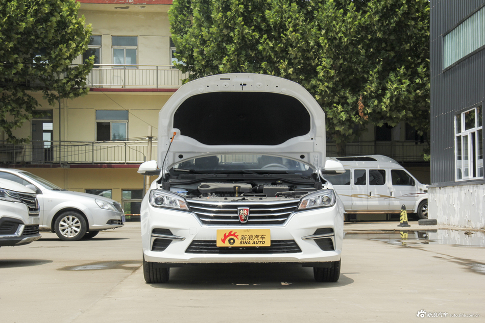 2018款荣威360 PLUS 1.5L手动豪华版