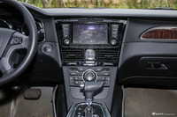 2015款红旗H7 2.0T 自动豪华型