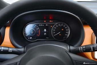 2018款日产劲客1.5L自动智联尊享版