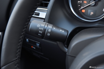 2018款阿特兹2.0L自动蓝天豪华版