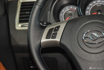 2017款黄海N1S 2.8T手动柴油两驱运动版JE493ZLQ4CB