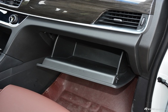 2017款宝骏560 1.5T DCT旗舰型