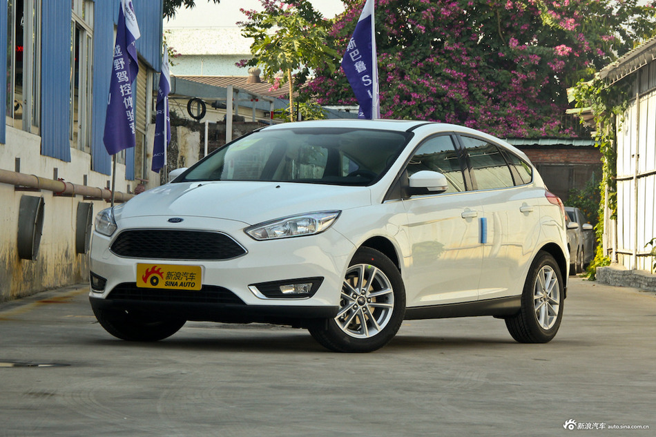 2018款福克斯两厢1.5T自动精英型EcoBoost 180