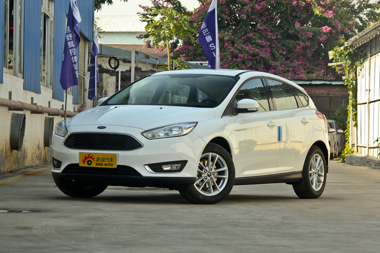 2018款福克斯两厢1.5T自动精英型EcoBoost 180