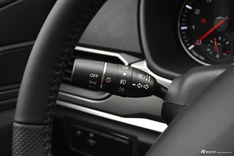 2018款哈弗H6运动版1.5T手动两驱精英型蓝标