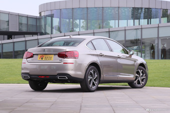 2017款东风雪铁龙C5 顶配版