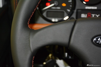 2016款卫士斯达泰克110 2.2L柴油68周年纪念版