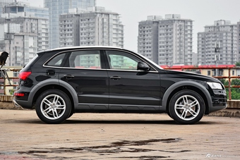 2017款奥迪Q5 Plus 2.0T自动40TFSI技术型