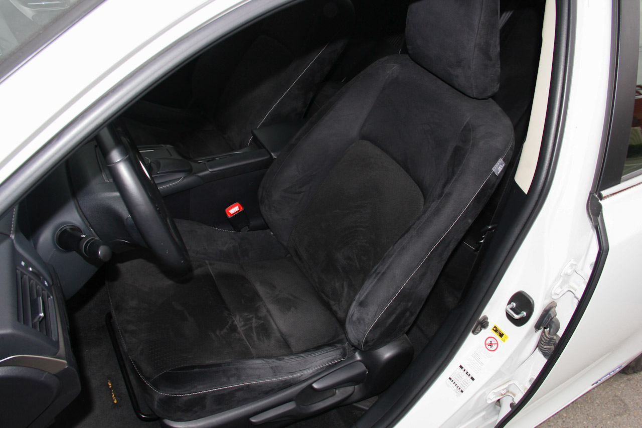 2014款雷克萨斯CT 1.8L自动200h舒适版双色