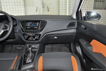 2017款悦纳RV 1.4L自动活力版SPORT