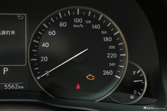 2015款雷克萨斯ES 2.5L自动300h舒适型