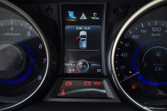 2016款长安CS75 2.0L手动豪华型国4