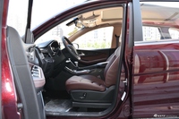 2017款宝骏560 1.5T DCT旗舰型7座