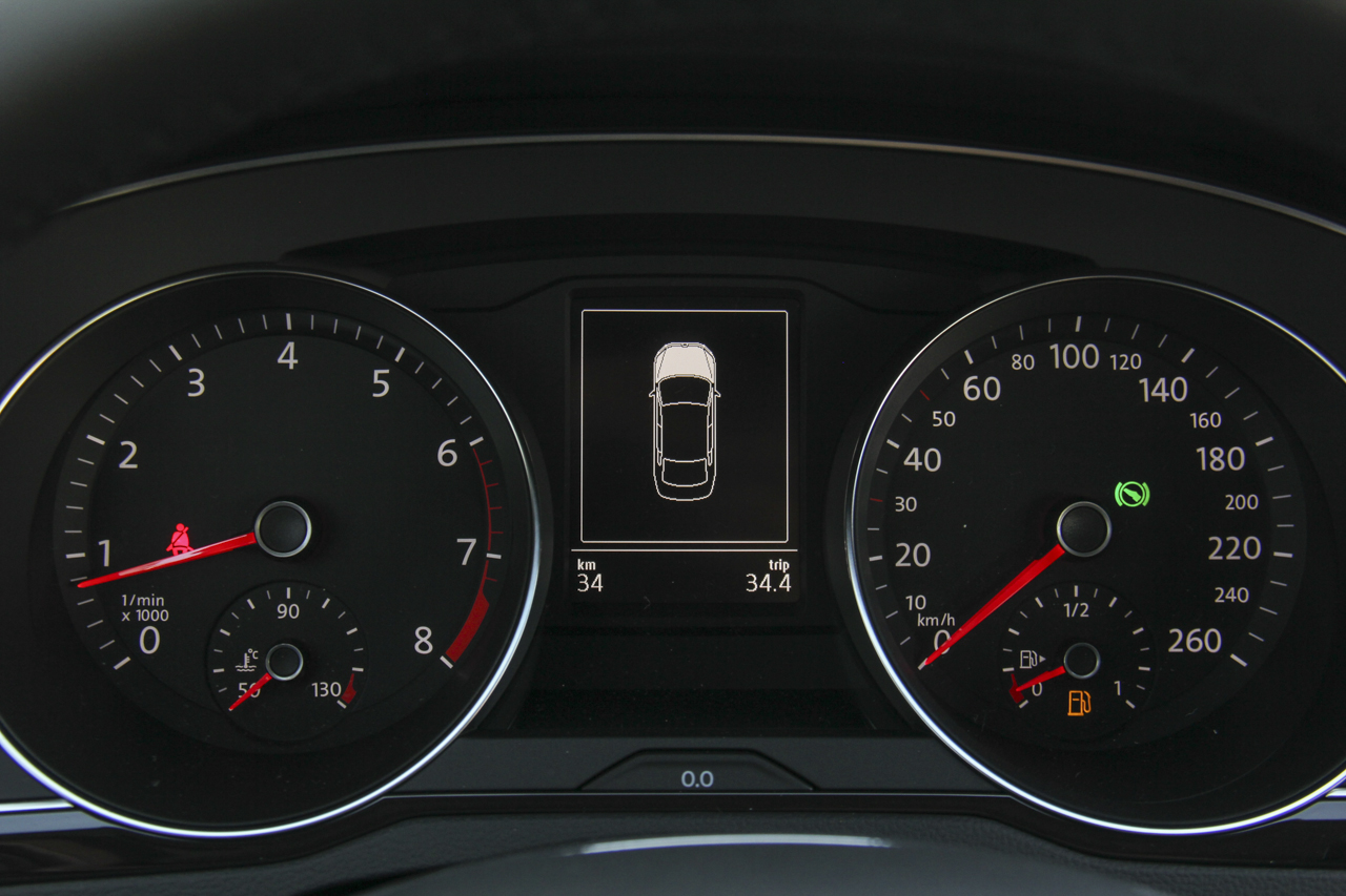 2018款迈腾改款2.0T自动380TSI DSG豪华型