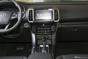 2018款现代ix35 2.0L自动两驱智勇·畅享版