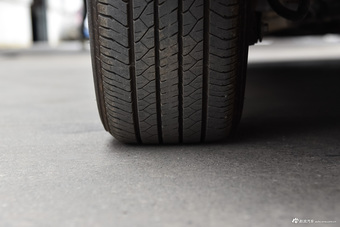 2014款长安 睿骋  1.8T自动尊贵周年版国IV  闪光泰晤士灰