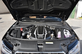 2017款奥迪A8L 4.0T自动60 TFSI quattro豪华型图片