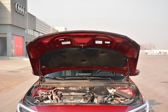 2018款本田雅阁锐·混动2.0L自动锐尊版