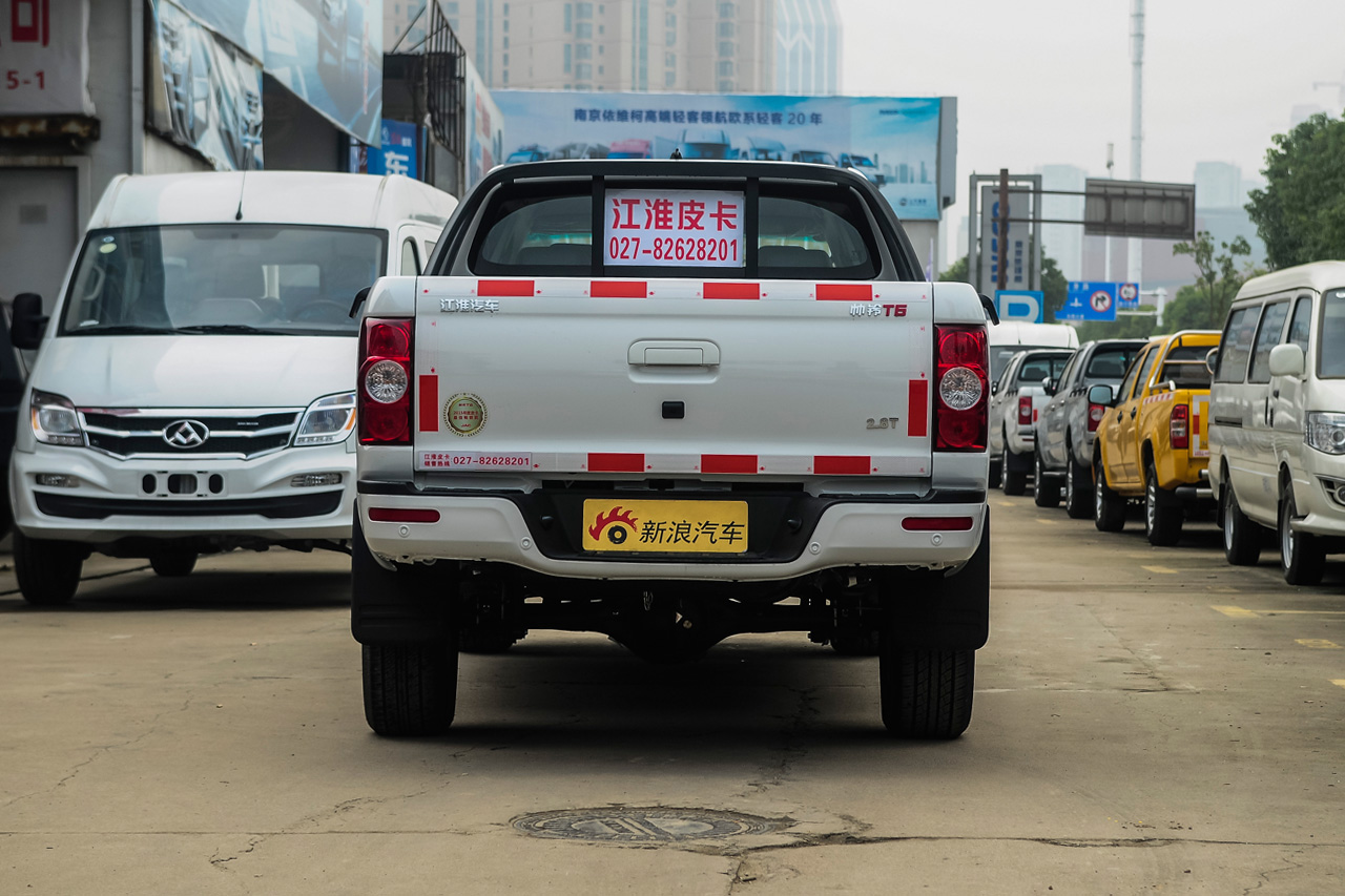 2015款帅铃T6 2.8T手动柴油新锐型长轴HFC4DA1-2C