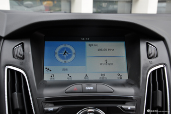 2017款福克斯三厢1.6L自动风尚型智行版