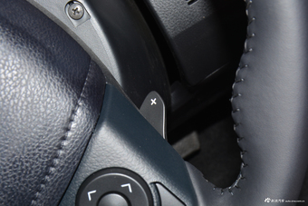 2018款卡罗拉双擎1.8L自动E-CVT智尚版