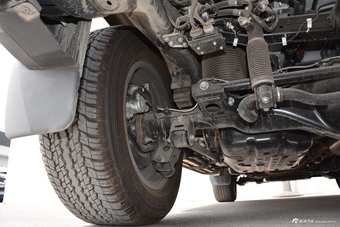 2018款普拉多3.5L自动VX后挂备胎