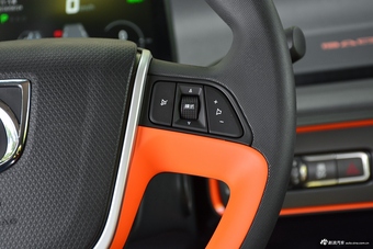 2018款宝骏E100智享版